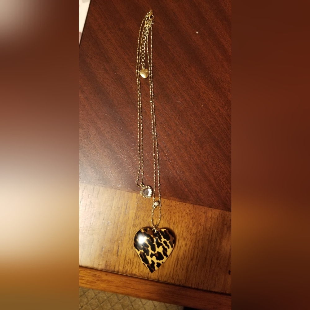 Vintage Betsey Johnson Leopard Print Heart Necklace - Picture 8 of 10